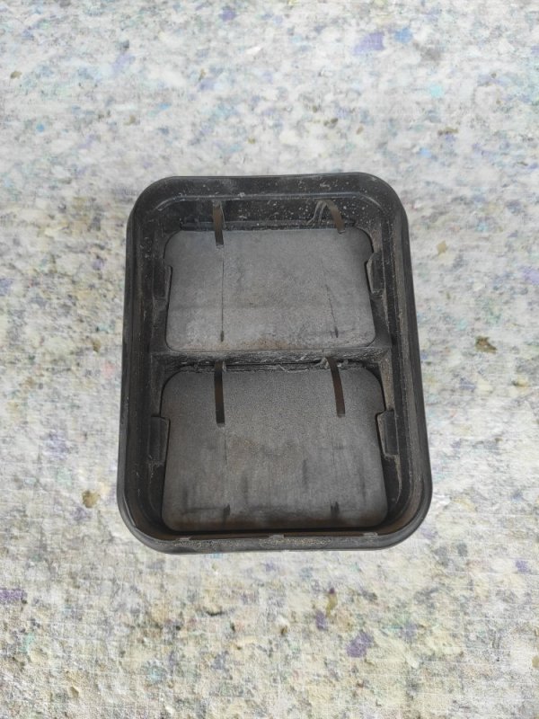 Запчасть клапан вентиляции салона задний левый INFINITI QX60/JX35 12-20 2013 Внедорожник 3.5 76804-3JA0A Б/У Клапан вентиляции салона задний левый INFINITI QX60/JX35 12-20 2013 Внедорожник 3.5 76804-3JA0A Б/У