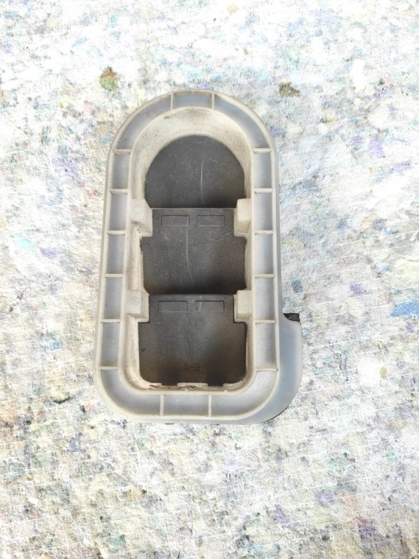 Запчасть клапан вентиляции салона задний левый ACURA RDX 06-12 2008 Внедорожник 2.3 75450-SAA-003 Б/У Клапан вентиляции салона задний левый ACURA RDX 06-12 2008 Внедорожник 2.3 75450-SAA-003 Б/У