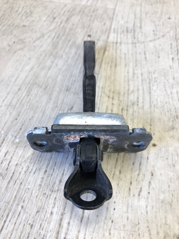 Ограничитель двери задний правый HYUNDAI ELANTRA MD 10-15 MD 1.8 G4NB