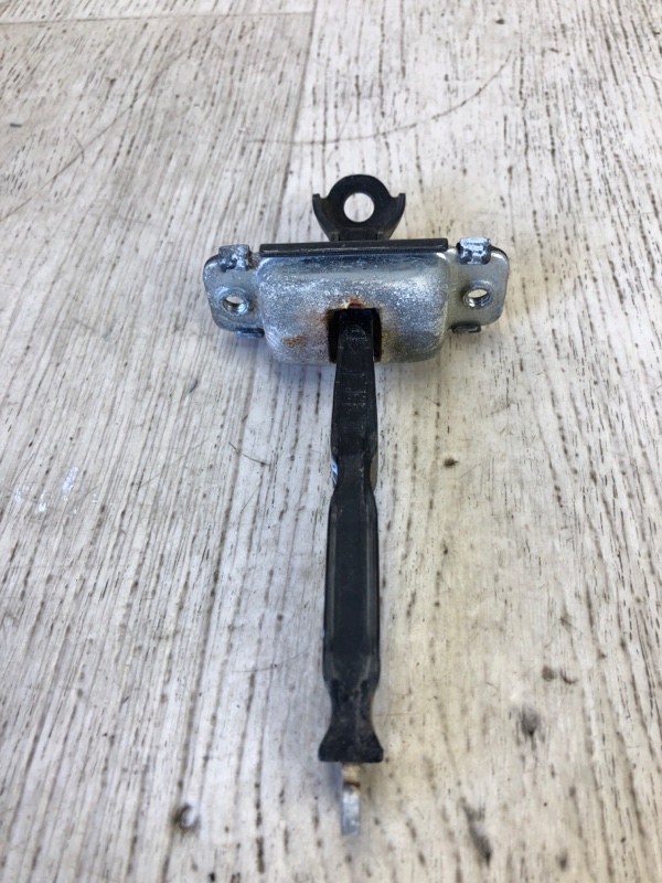 Ограничитель двери задний правый ELANTRA MD 10-15 2011 MD 1.8 G4NB