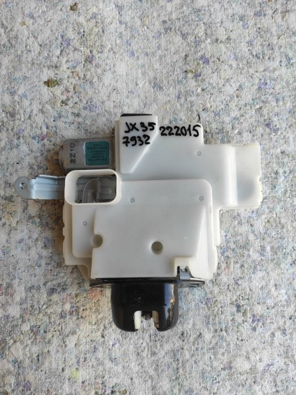 Замок крышки багажника INFINITI QX60/JX35 12-20 2013 Внедорожник 3.5 90500-3JA1A Б/У