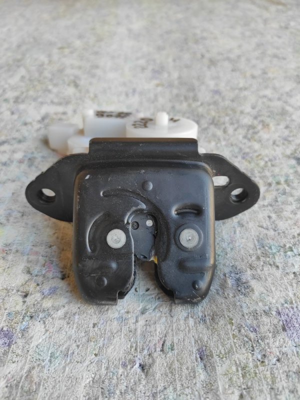 Замок крышки багажника INFINITI QX30 16-20 Внедорожник 2.0 20PET