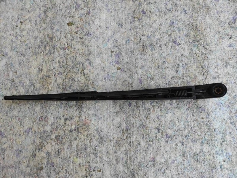 Поводок стеклоочистителя задний MAZDA CX-5 (KE) 11-17 Внедорожник 2.5 Поводок стеклоочистителя задний MAZDA CX-5 (KE) 11-17 Внедорожник 2.5