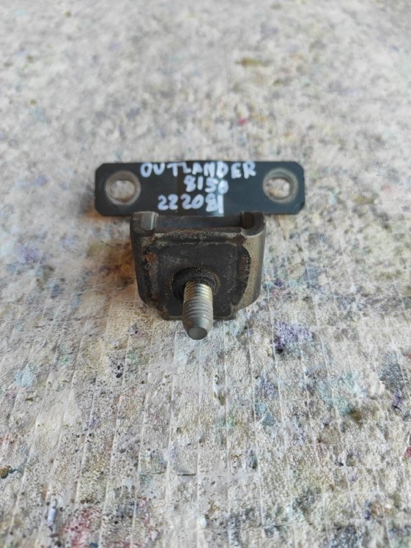 Петля крышки багажника задняя правая OUTLANDER 03-07 2006 Внедорожник 2.4 4G69