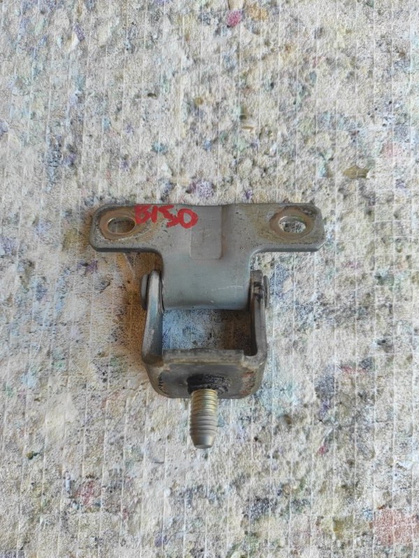 Петля крышки багажника задняя правая MITSUBISHI OUTLANDER 03-07 Внедорожник 2.4 4G69