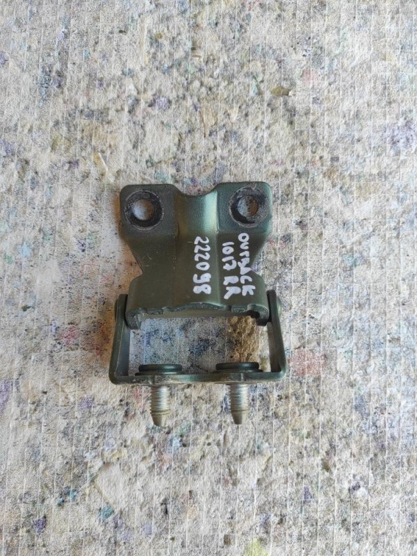 Петля крышки багажника задняя правая SUBARU OUTBACK 09-14 BR 2010 2.5 EJ253 60870AG00A9P Б/У