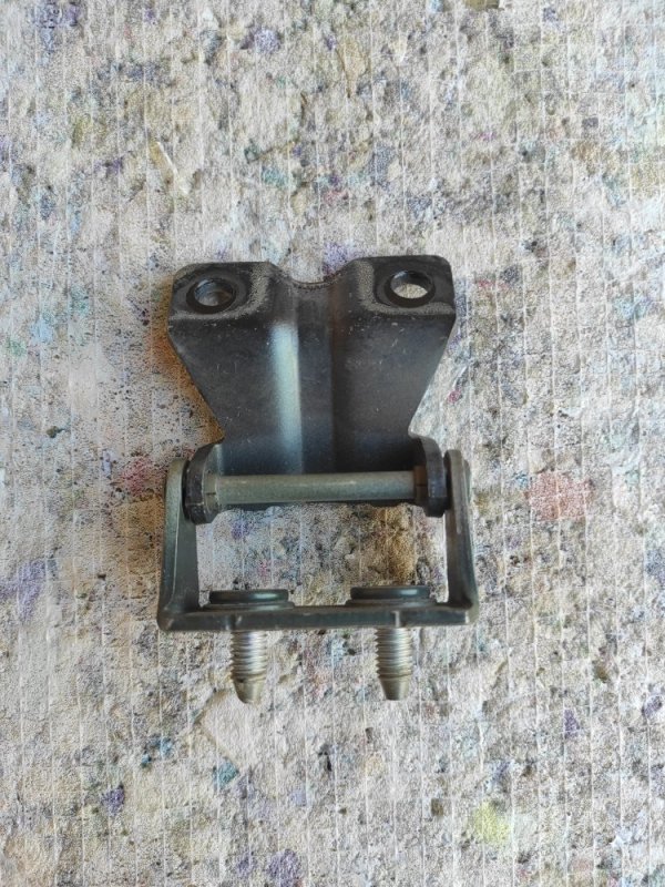 Петля крышки багажника задняя правая OUTBACK 09-14 BR 2010 2.5 EJ253