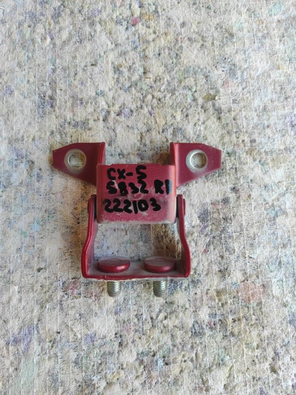 Петля крышки багажника задняя правая MAZDA CX-5 (KE) 11-17 2014 Внедорожник 2.5 C513-62-210A Б/У