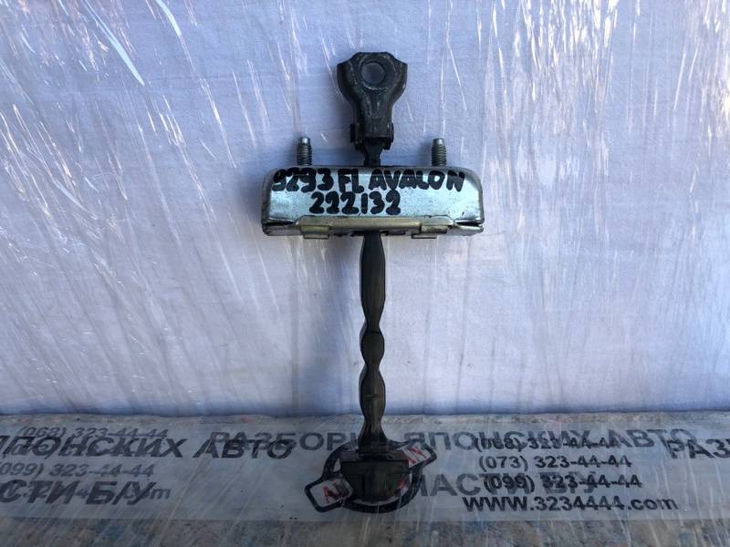 Запчасть ограничитель двери передний левый TOYOTA AVALON 05-12 2007 Седан 3.5 2GR-FE 68620-AC020 Б/У Ограничитель двери передний левый TOYOTA AVALON 05-12 2007 Седан 3.5 2GR-FE 68620-AC020 Б/У