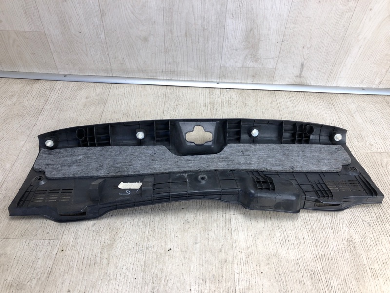 Накладка панели багажника внутренняя ELANTRA MD 10-15 2011 MD 1.8 G4NB