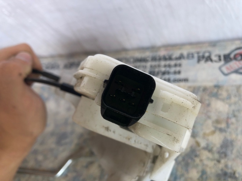 Замок двери передний правый GALANT 03-12 2012 Седан 2.4 4G69