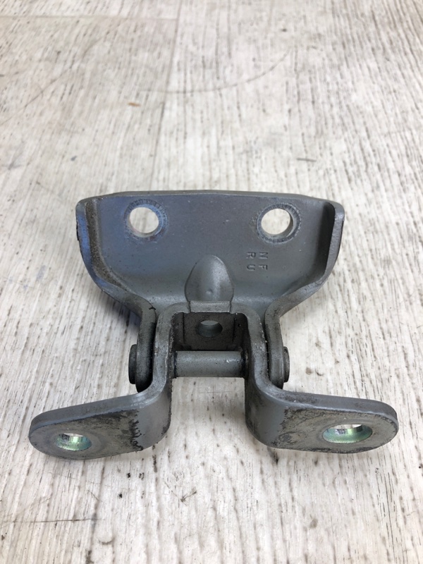 Петля двери верхняя задняя правая ELANTRA MD 10-15 2011 MD 1.8 G4NB