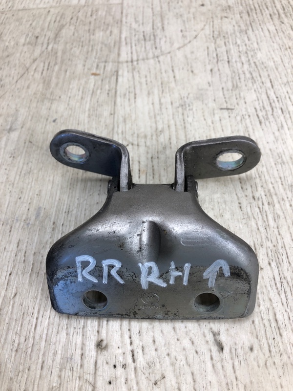 Петля двери верхняя задняя правая HYUNDAI ELANTRA MD 10-15 MD 1.8 G4NB