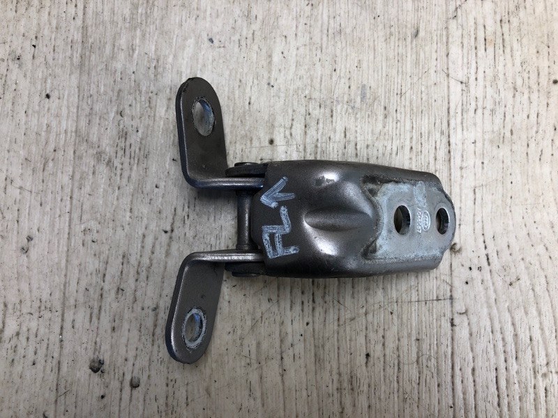 Петля двери верхняя передняя левая HYUNDAI ELANTRA MD 10-15 2011 MD 1.8 G4NB 79310-2E000 Б/У