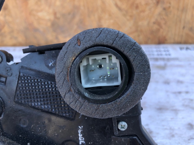 Замок двери передний правый AVALON 05-12 2007 Седан 3.5 2GR-FE