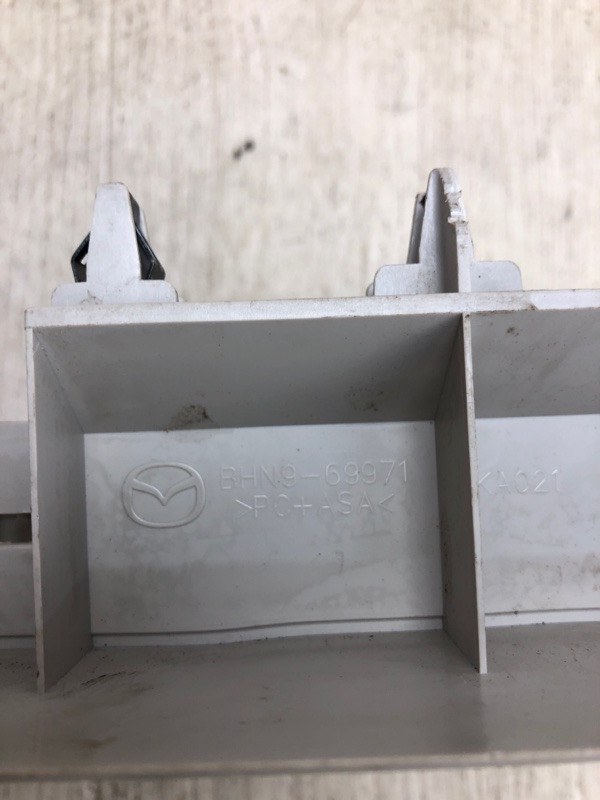 Плафон салона 3 BM 13-19 2014 BM 2.0 PE-VPS Плафон салона 3 BM 13-19 2014 BM 2.0 PE-VPS