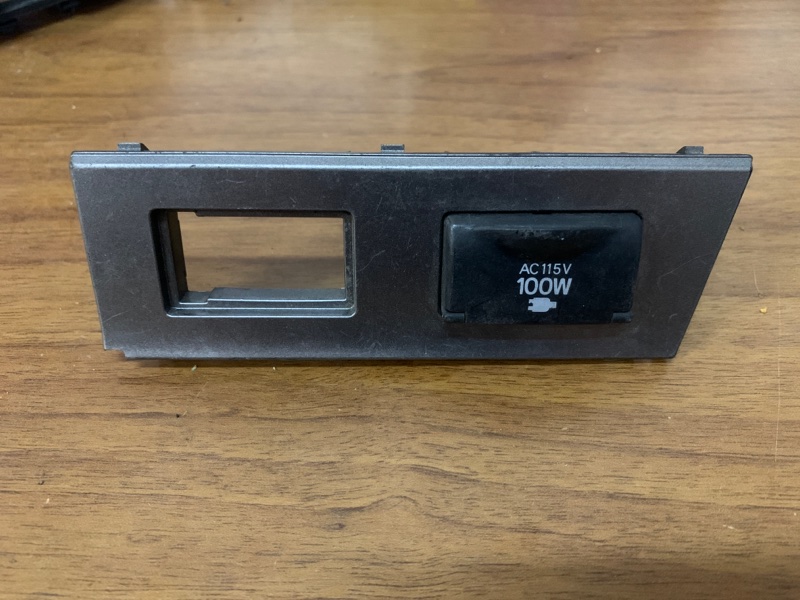 Кнопка TOYOTA MATRIX 02-08 88971512 Б/У