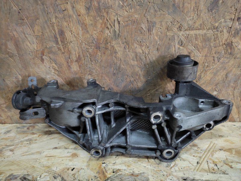 Кронштейн генератора X-TRAIL T31 07-14 T31 2.0