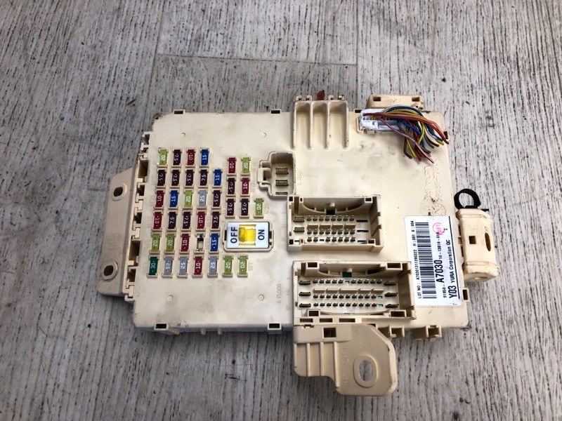 Запчасть блок предохранителей салон KIA FORTE YD 12- 2013 YD 1.8 G4NB 91950-A7030 Б/У Блок предохранителей салон KIA FORTE YD 12- 2013 YD 1.8 G4NB 91950-A7030 Б/У