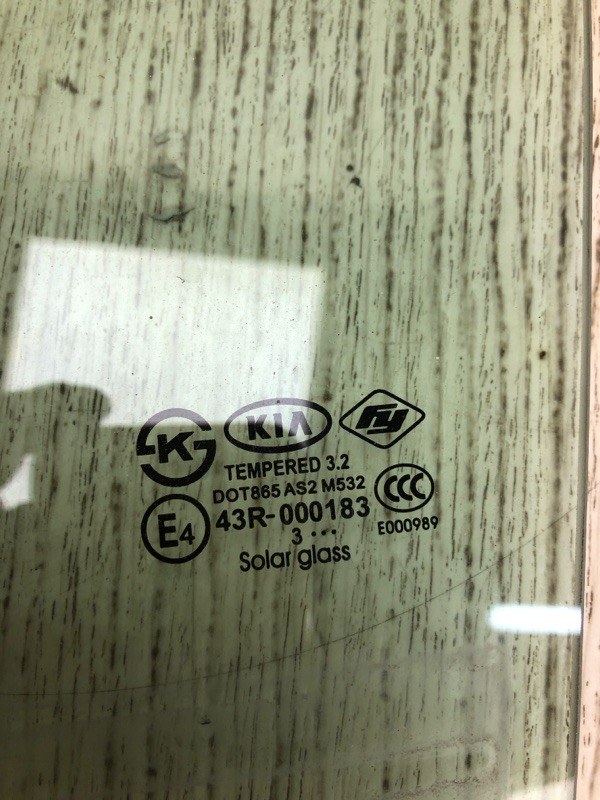 Стекло двери заднее левое KIA FORTE YD 12- YD 1.8 G4NB
