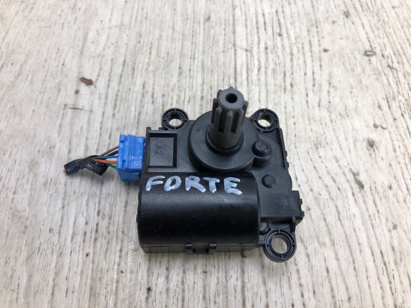 Моторчик заслонки печки FORTE YD 12- 2013 YD 1.8 G4NB