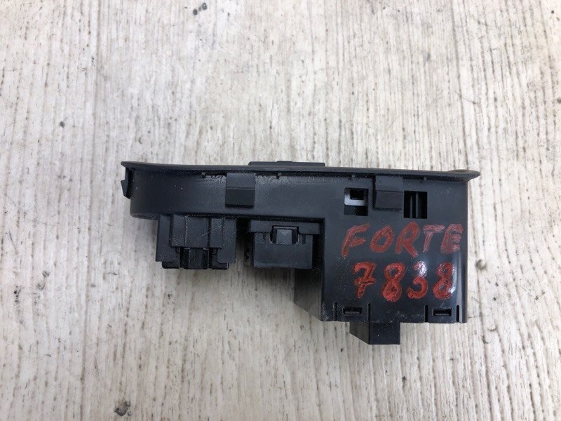 Блок кнопок торпедо FORTE YD 12- 2013 YD 1.8 G4NB