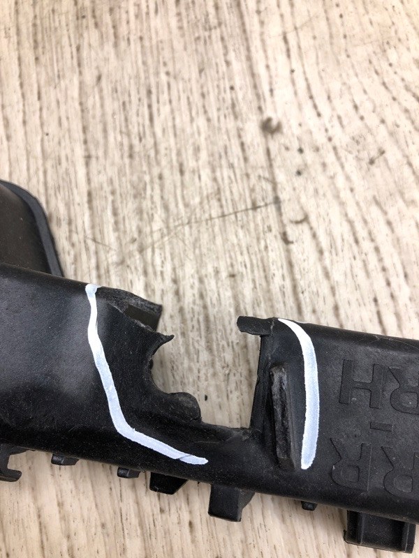 Кронштейн заднего бампера правый FORTE YD 12- 2013 YD 1.8 G4NB