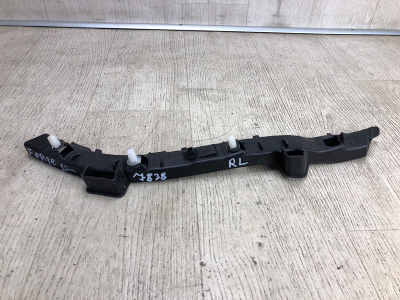 Кронштейн заднего бампера левый KIA FORTE YD 12- YD 1.8 G4NB