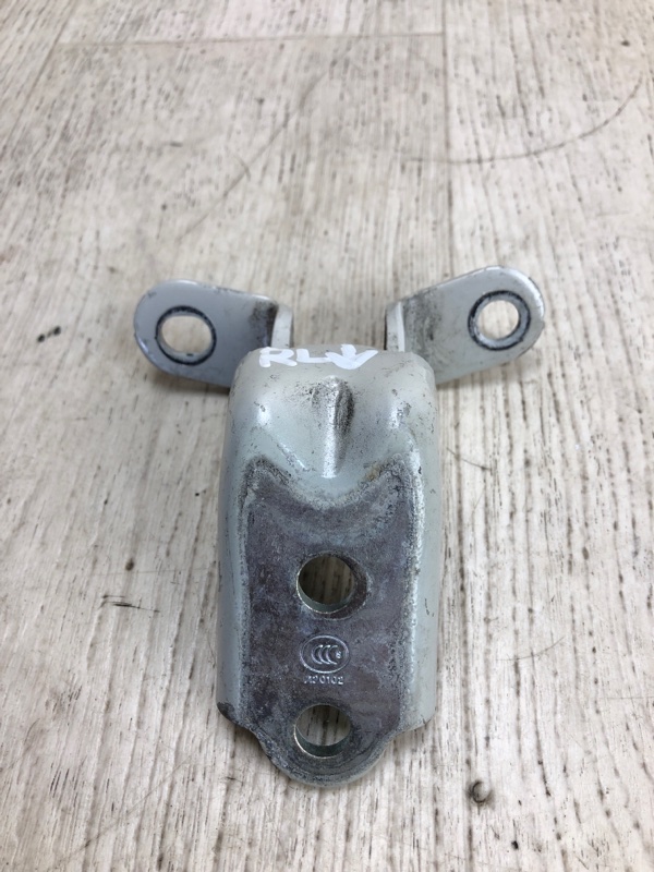 Петля двери нижняя задняя левая FORTE YD 12- 2013 YD 1.8 G4NB