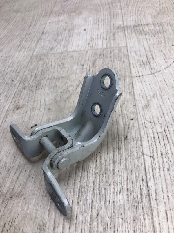 Петля двери нижняя задняя левая FORTE YD 12- 2013 YD 1.8 G4NB