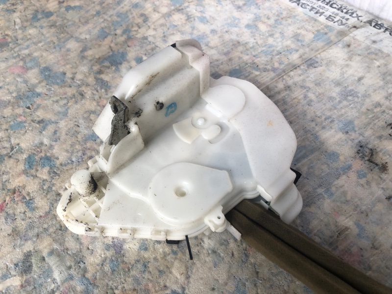 Замок двери передний правый MDX (YD2) 06-13 2009 Внедорожник 3.7 J37A1 Замок двери передний правый MDX (YD2) 06-13 2009 Внедорожник 3.7 J37A1