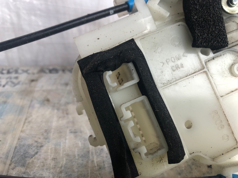 Замок двери передний правый OUTBACK 09-14 BR 2010 2.5 EJ253