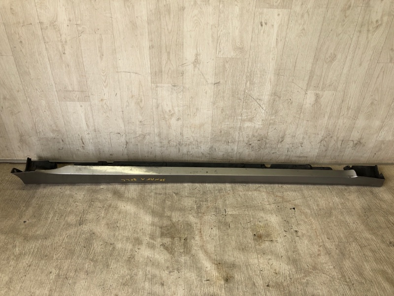 Запчасть накладка порога наружная правая HYUNDAI SONATA YF 10-14 2012 YF 2.4 G4KK 87752-4R000FHM Б/У Накладка порога наружная правая HYUNDAI SONATA YF 10-14 2012 YF 2.4 G4KK 87752-4R000FHM Б/У