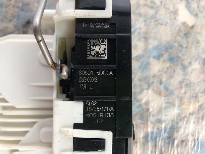 Замок двери передний левый QX30 16-20 2019 Внедорожник 2.0 20PET Замок двери передний левый QX30 16-20 2019 Внедорожник 2.0 20PET