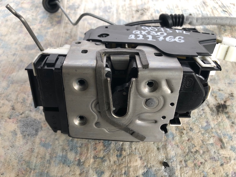 Замок двери передний левый QX30 16-20 2019 Внедорожник 2.0 20PET Замок двери передний левый QX30 16-20 2019 Внедорожник 2.0 20PET