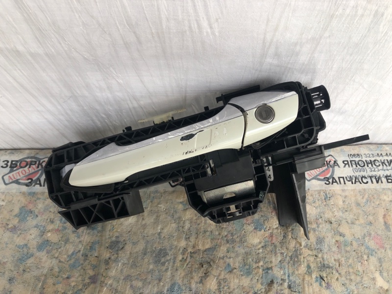 Ручка двери наружная передняя левая INFINITI QX30 16-20 2019 Внедорожник 2.0 20PET 80641-5DB0A Б/У