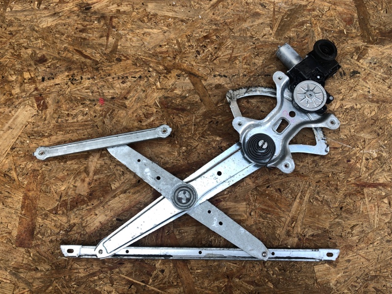 Стеклоподъемник передний левый SIENNA 11-16 2015 Минивэн 3.5 2GR-FE Стеклоподъемник передний левый SIENNA 11-16 2015 Минивэн 3.5 2GR-FE