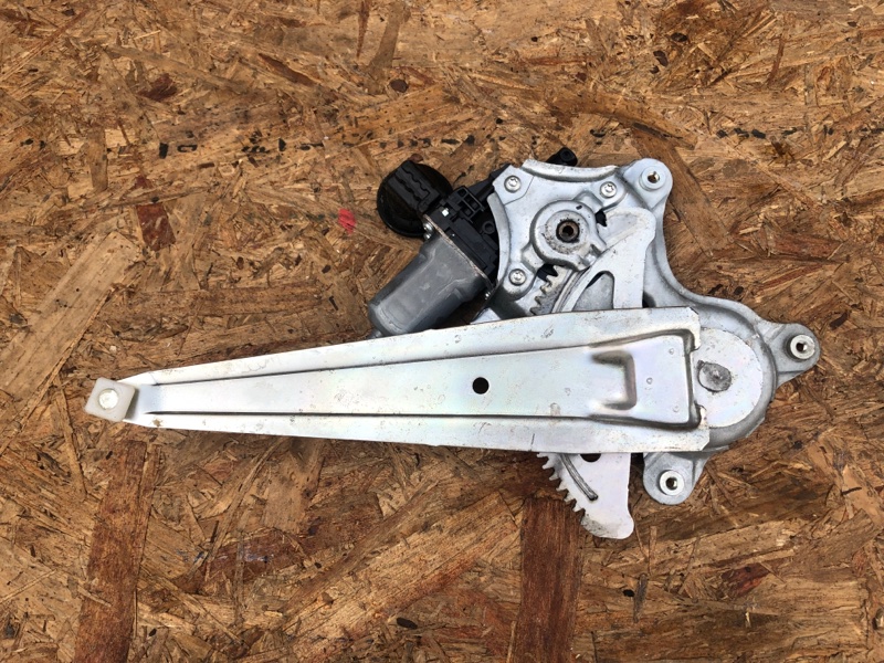 Стеклоподъемник задний левый CAMRY 40 06-11 2009 Седан 2.4 2AZFXE