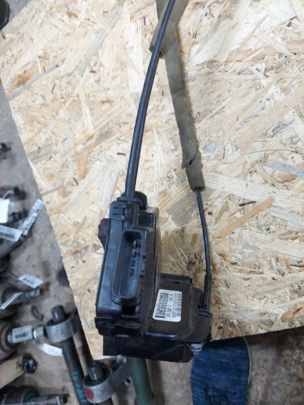 Замок двери задний левый SENTRA B17 12-21 2013 Седан 1.8