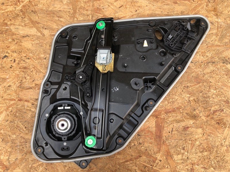 Стеклоподъемник задний левый QX30 16-20 2019 Внедорожник 2.0 20PET