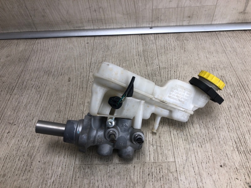 Главный тормозной цилиндр PATRIOT 10-17 2015 MK74 2.4 ED3 Главный тормозной цилиндр PATRIOT 10-17 2015 MK74 2.4 ED3