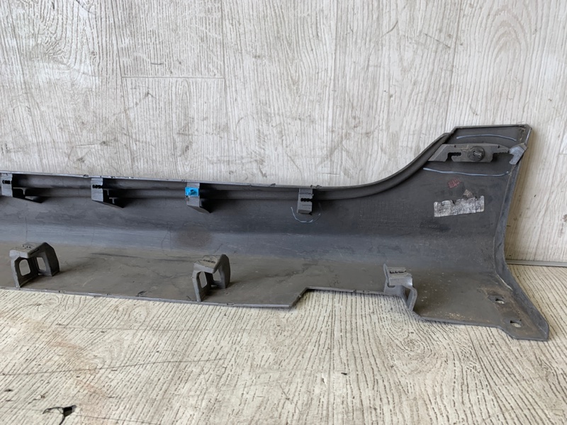 Накладка порога наружная правая 200 14-16 2016 UF 2.4 ED6