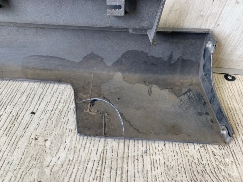 Накладка порога наружная левая 200 14-16 2016 UF 2.4 ED6