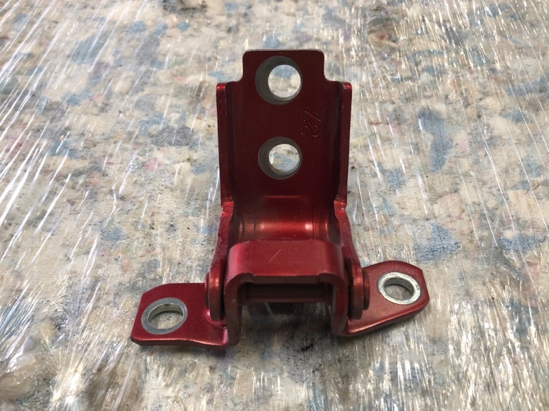 Петля двери нижняя задняя правая MAZDA CX-5 (KE) 11-17 Внедорожник 2.5