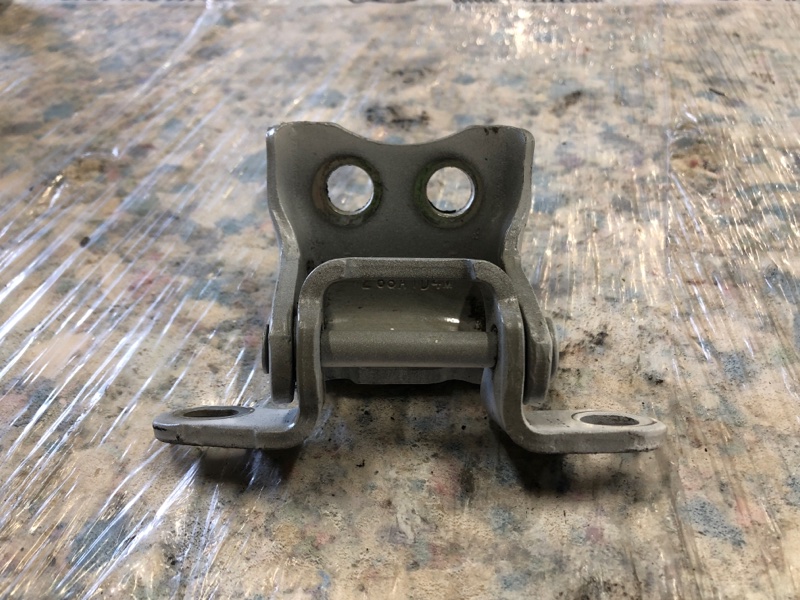 Петля двери нижняя передняя левая ACURA MDX (YD3) 13-21 Внедорожник 3.5