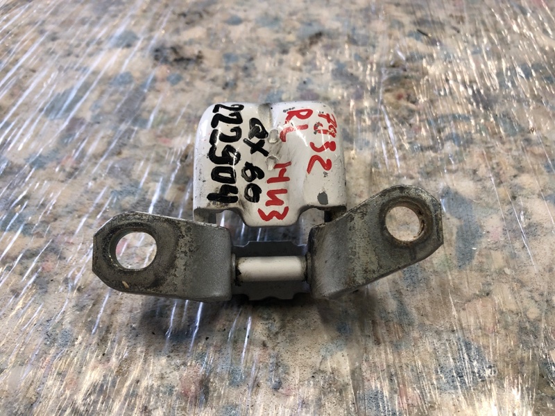 Петля двери нижняя задняя левая INFINITI QX60/JX35 12-20 Внедорожник 3.5