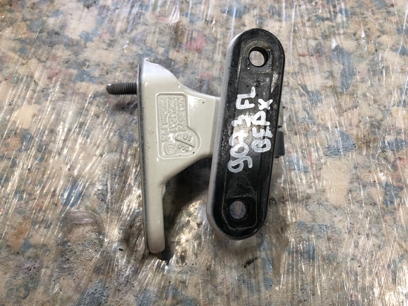 Петля двери верхняя передняя левая QX30 16-20 2019 Внедорожник 2.0 20PET