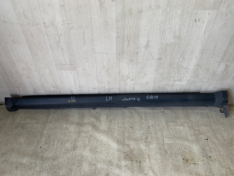 Запчасть накладка порога наружная левая DODGE JOURNEY 08-20 2011 JC 3.6 ERB 5178149AH Б/У Накладка порога наружная левая DODGE JOURNEY 08-20 2011 JC 3.6 ERB 5178149AH Б/У