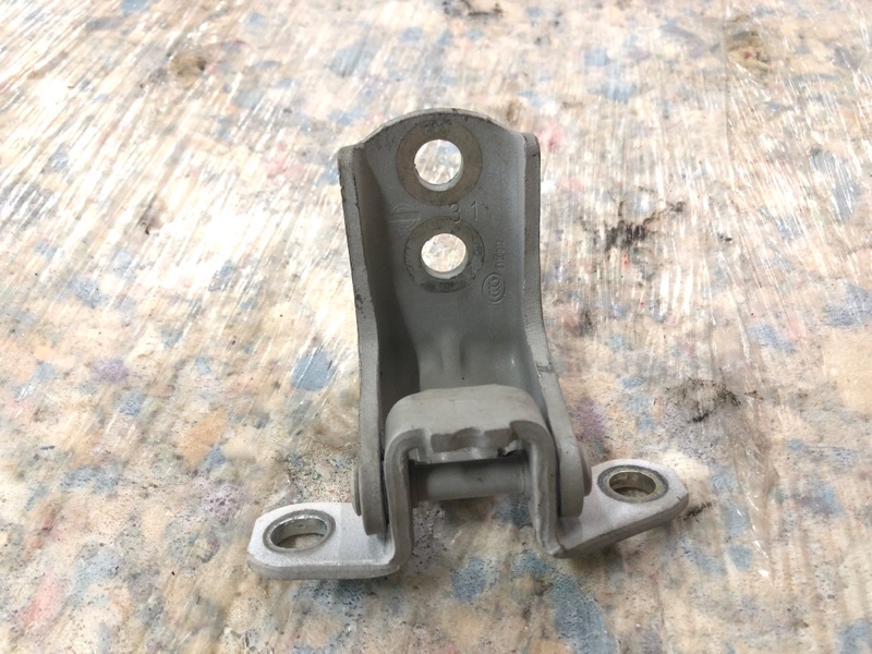 Петля двери верхняя передняя левая INFINITI QX60/JX35 12-20 Внедорожник 3.5