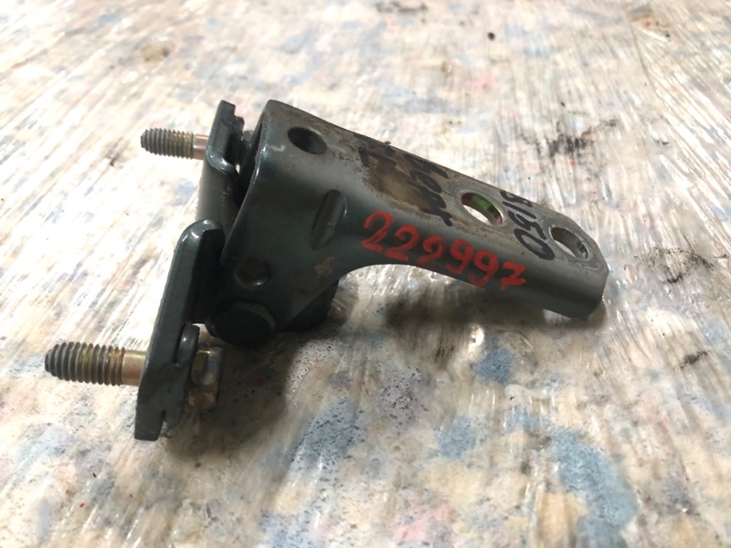 Петля двери верхняя передняя левая MITSUBISHI OUTLANDER 03-07 Внедорожник 2.4 4G69